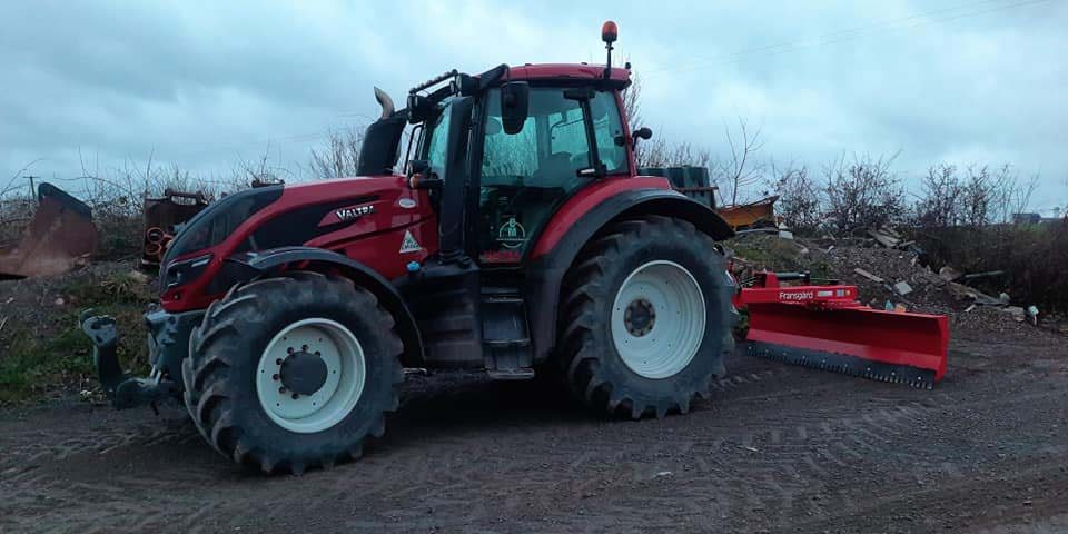 tractor_hire